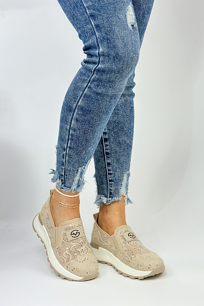 Béžové kožené sportovní boty s krajkou, nazouvací