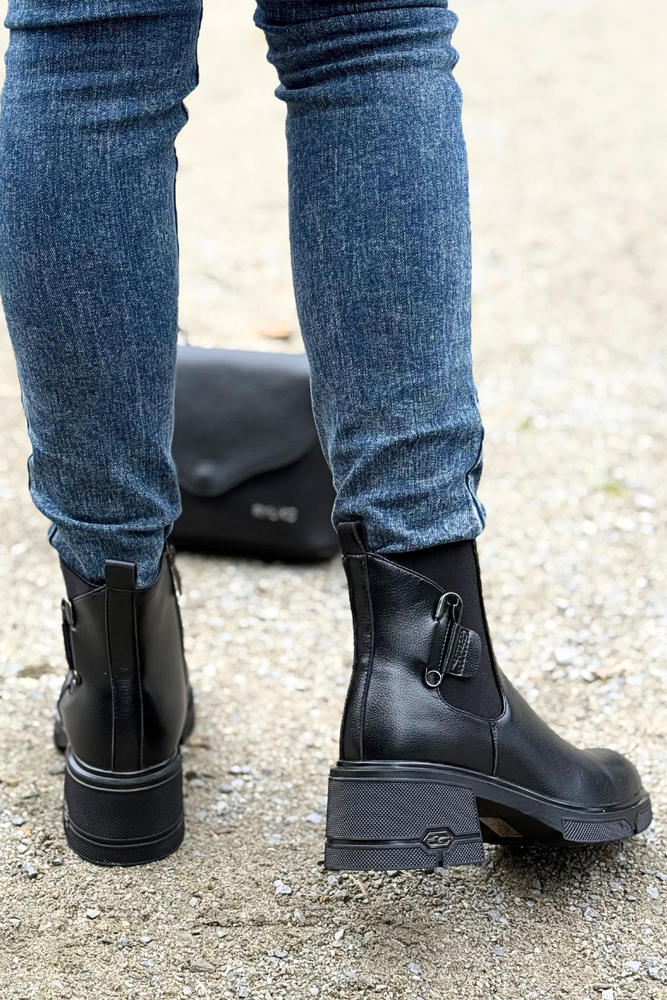 Hnědé semišové ploché boty, zateplené