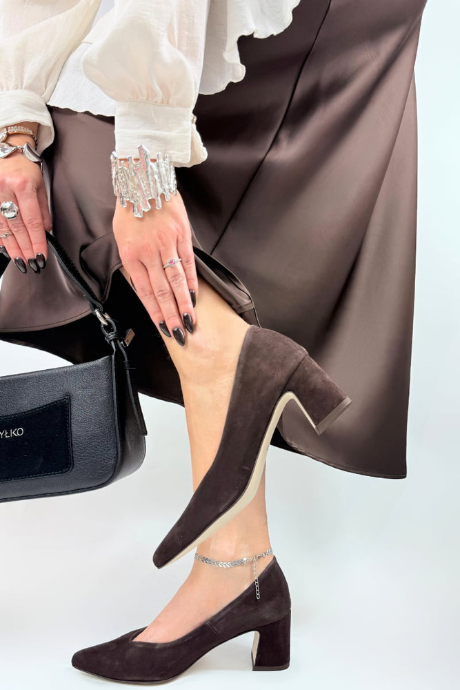 Černé lodičky Clasicco s ozdobným podpatkem