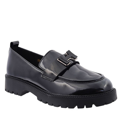 Černé kožené slip-on boty s lakovaným zdobením