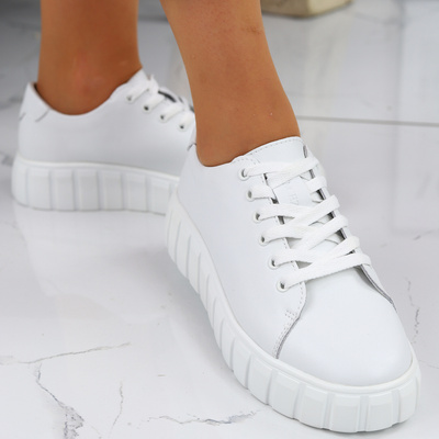 Dámské bílé boty na šněrování na platformě značky Vinceza