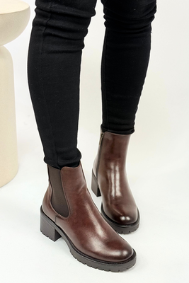 Hnědé semišové ploché boty, zateplené