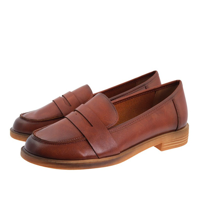 Hnědé dámské mokasíny s plochou podrážkou