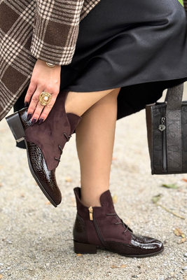 Černé kotníkové boty Potocki s ozdobným podpatkem