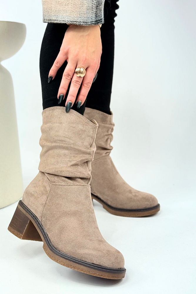 Černé kotníkové boty Potocki s ozdobným podpatkem