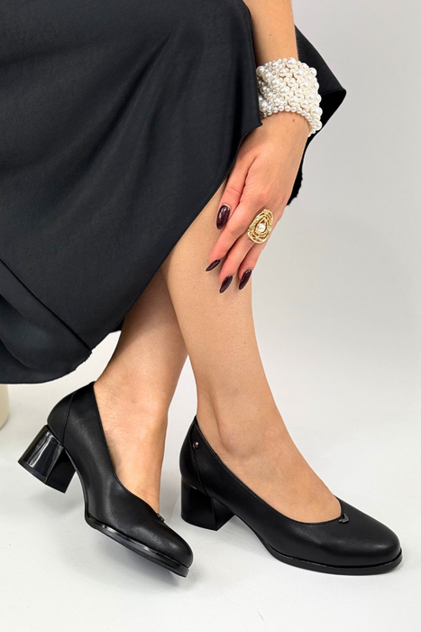 Černé lodičky s blokem Potocki