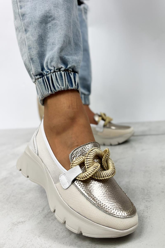 Nazouvací boty na klínku Hispanitas, bílé a zlaté