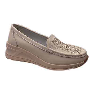 Béžové a zlaté kožené boty na klínku značky Artiker