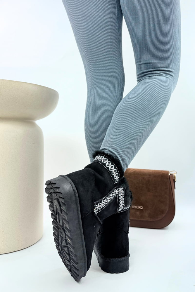 Hnědé semišové ploché boty, zateplené