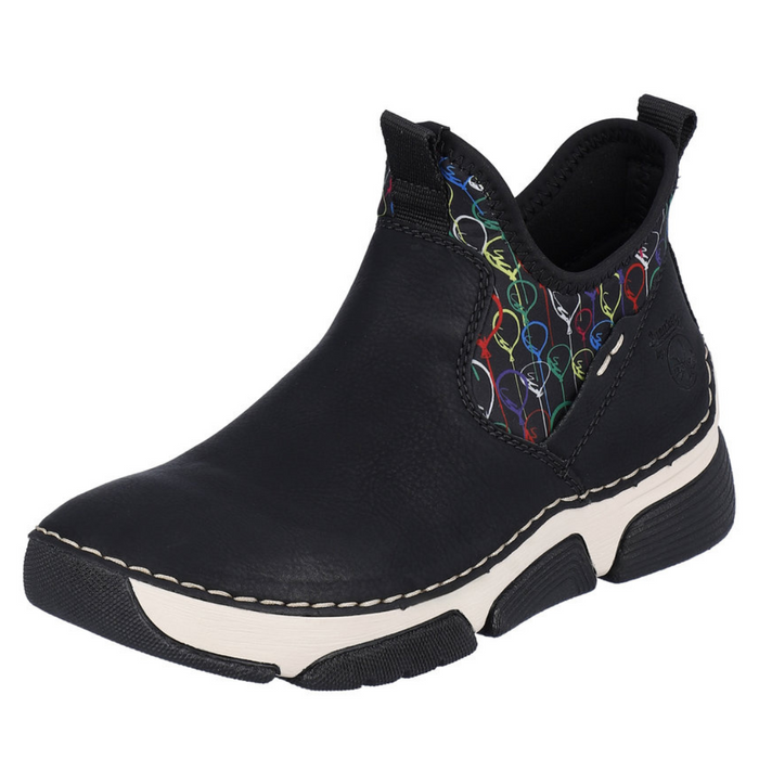 Černé dámské kotníkové boty Rieker se zajímavým vzorem na svršku