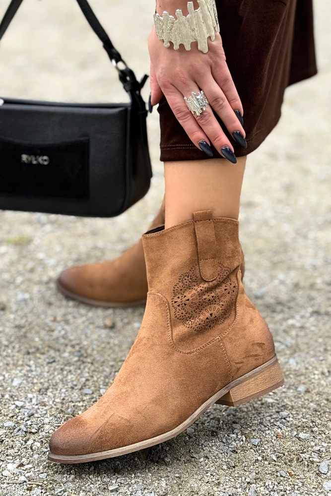 Černé kotníkové boty Potocki s ozdobným podpatkem