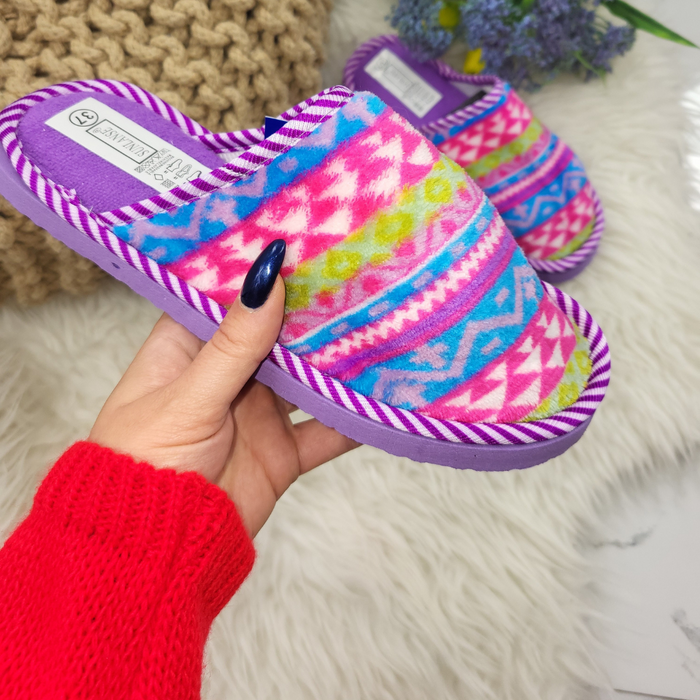 Dámské domácí pantofle fialové barvy