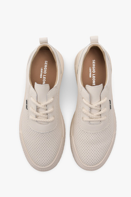 Béžové kožené boty s perforací na platformě