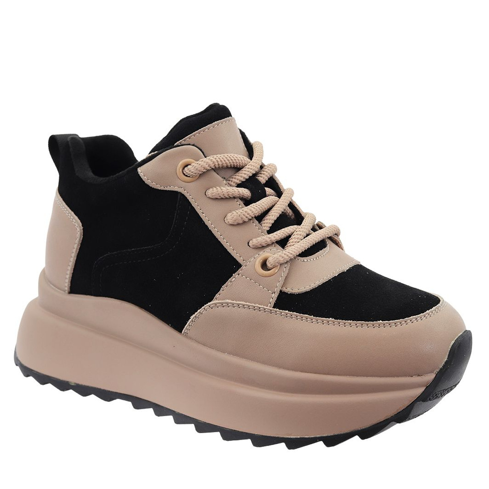 Módní béžové a černé kožené boty se zvýšenou podrážkou