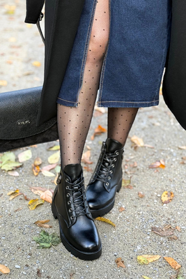 Černé kotníkové boty Potocki s ozdobným podpatkem