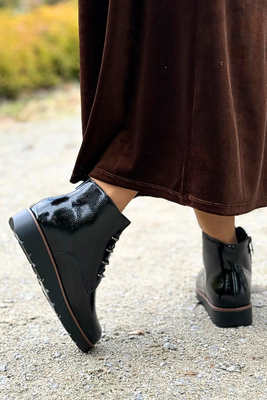 Hnědé semišové ploché boty, zateplené