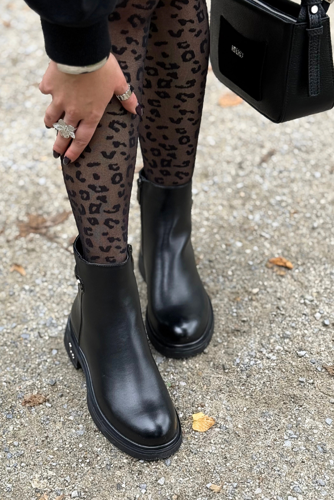 Černé kotníkové boty Potocki s ozdobným podpatkem