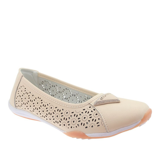 Béžové prolamované kožené balerínky