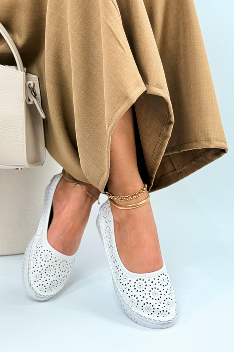 Zlaté kožené nazouvací ploché sandály s krytým podpatkem