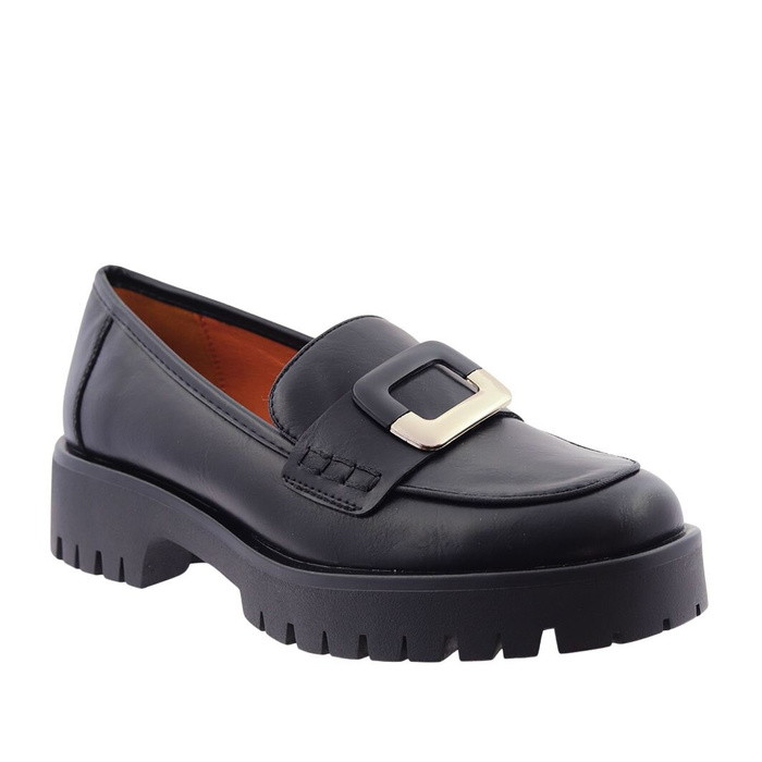 Černé nazouvací mokasíny s přezkou na platformě