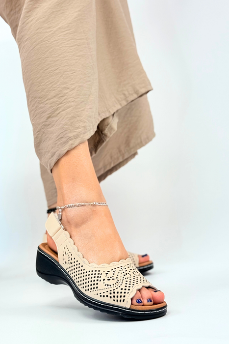 Szare lekkie tenisówki damskie przewiewne