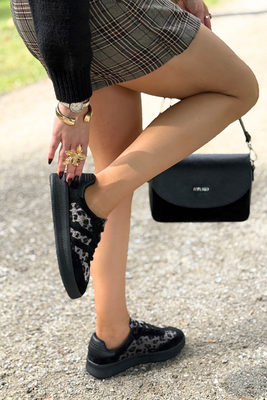 Kožené nazouvací boty na klínku se zipem, černé