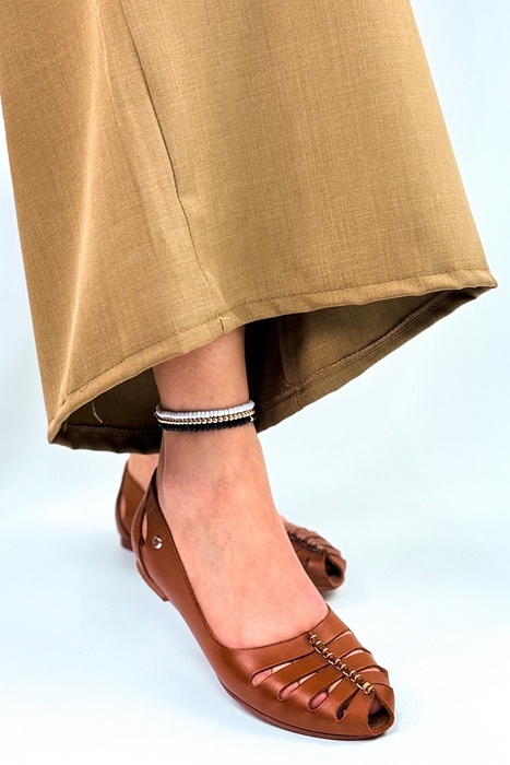 Hnědé dámské balerínky s výřezy