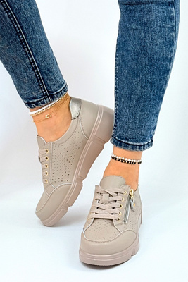 Děrované kožené boty na taupe platformě