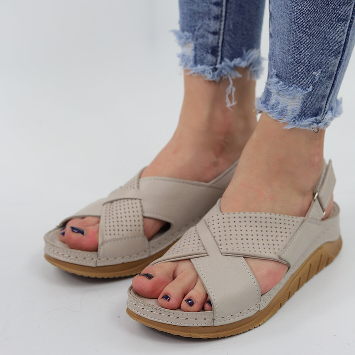 Šedé kožené sandály na suchý zip T. Sokolski