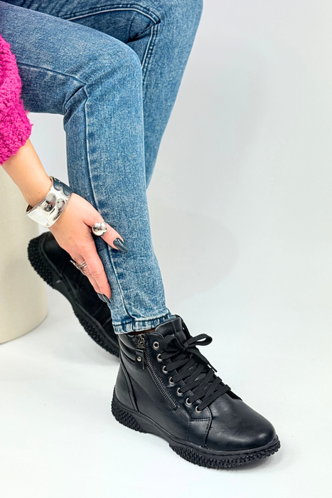 Béžové dámské zateplené kotníkové boty na šněrovací platformě se zipem