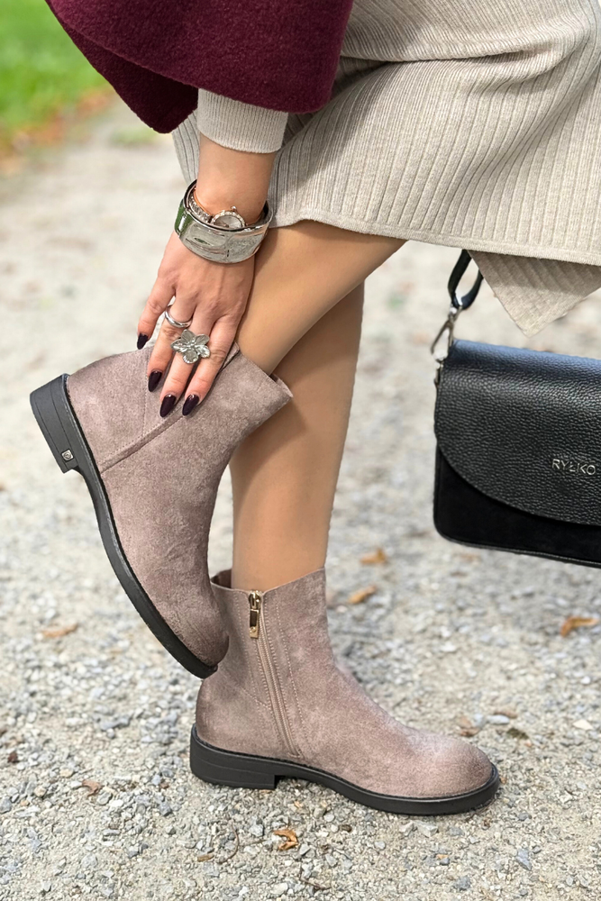 Hnědé semišové ploché boty, zateplené