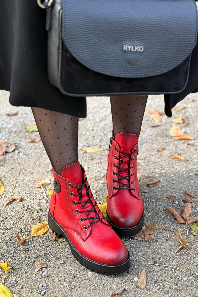 Černé kotníkové boty Potocki s ozdobným podpatkem