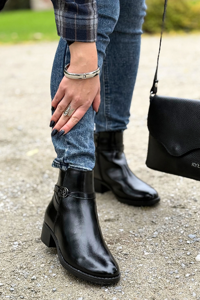 Černé kotníkové boty Potocki s ozdobným podpatkem