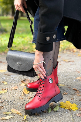 Černé kotníkové boty Potocki s ozdobným podpatkem