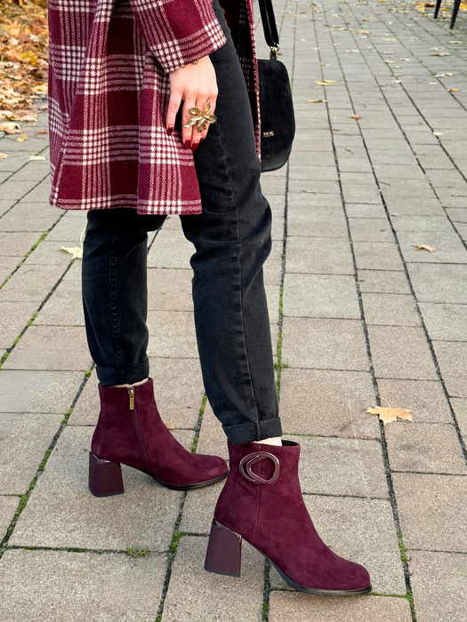 Černé kožené kotníkové boty Artiker na nízkém podpatku