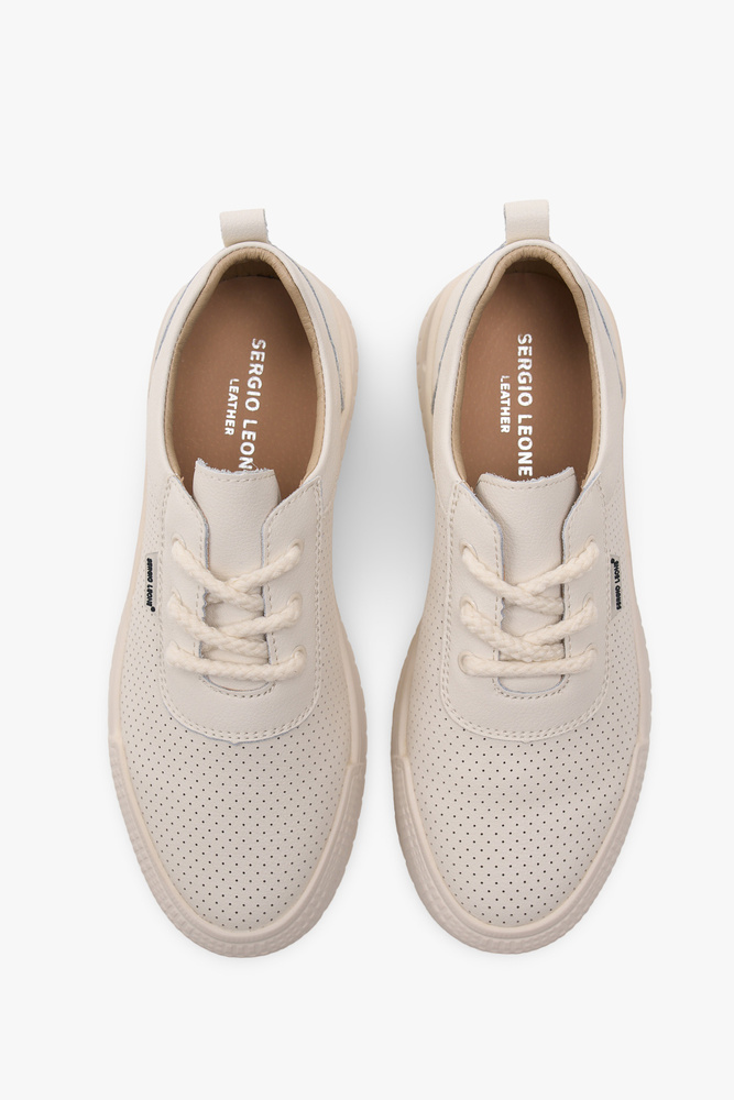 Béžové kožené boty s perforací na platformě