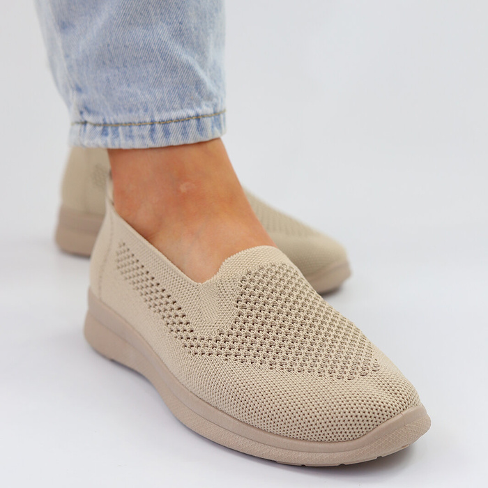 Béžové nazouvací tenisky ze síťoviny