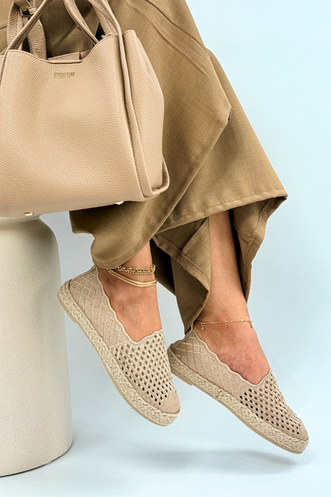 Granatowe mokasyny ażurowe