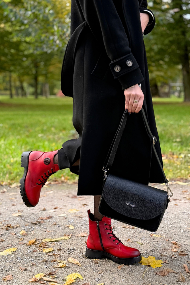 Černé kotníkové boty Potocki s ozdobným podpatkem