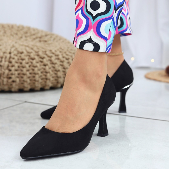 Černé semišové lodičky Sabatina