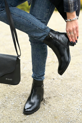 Černé kotníkové boty Potocki s ozdobným podpatkem