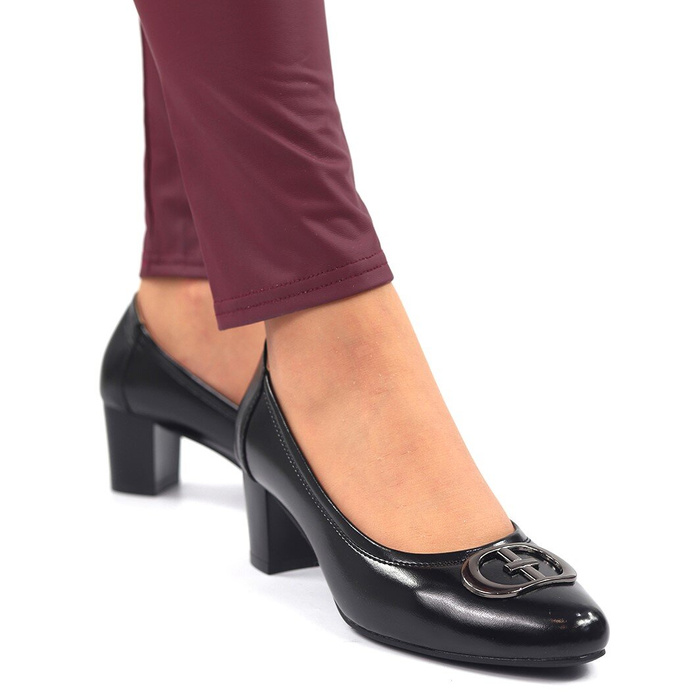 Černé blokové lodičky se zdobením Vinceza