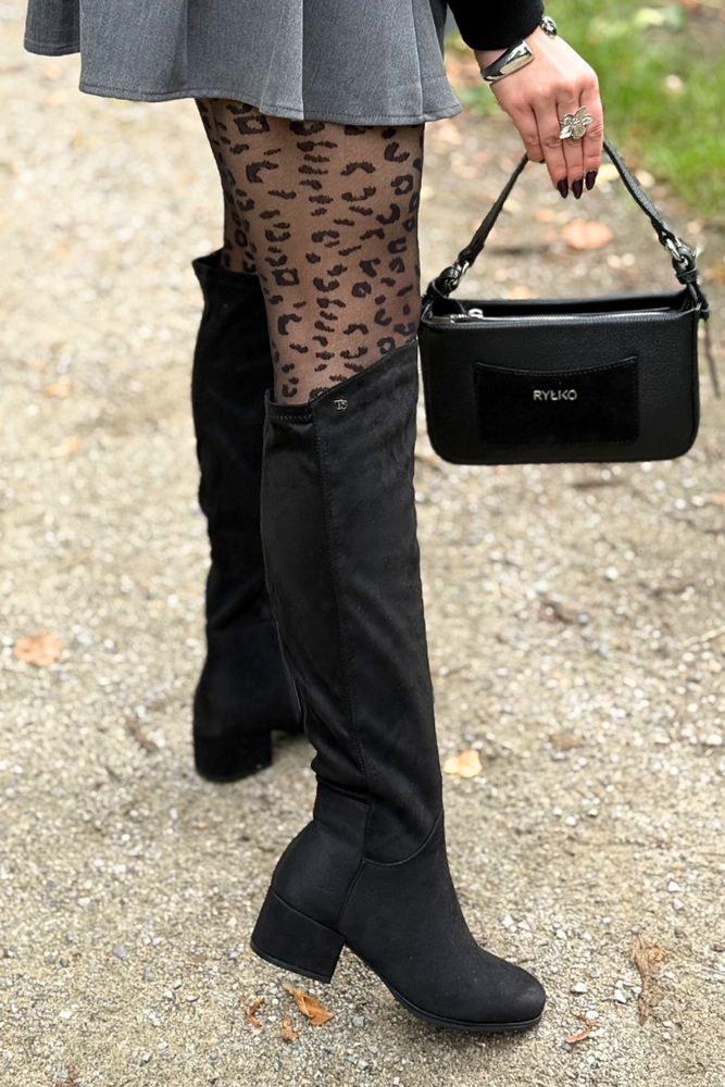 Černé semišové kozačky s blokem T.Sokolski