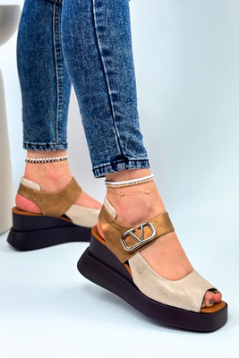 Zlaté sandály na klínku z ekokůže se suchým zipem