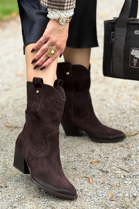 Béžové kožené kotníkové boty značky Gamis