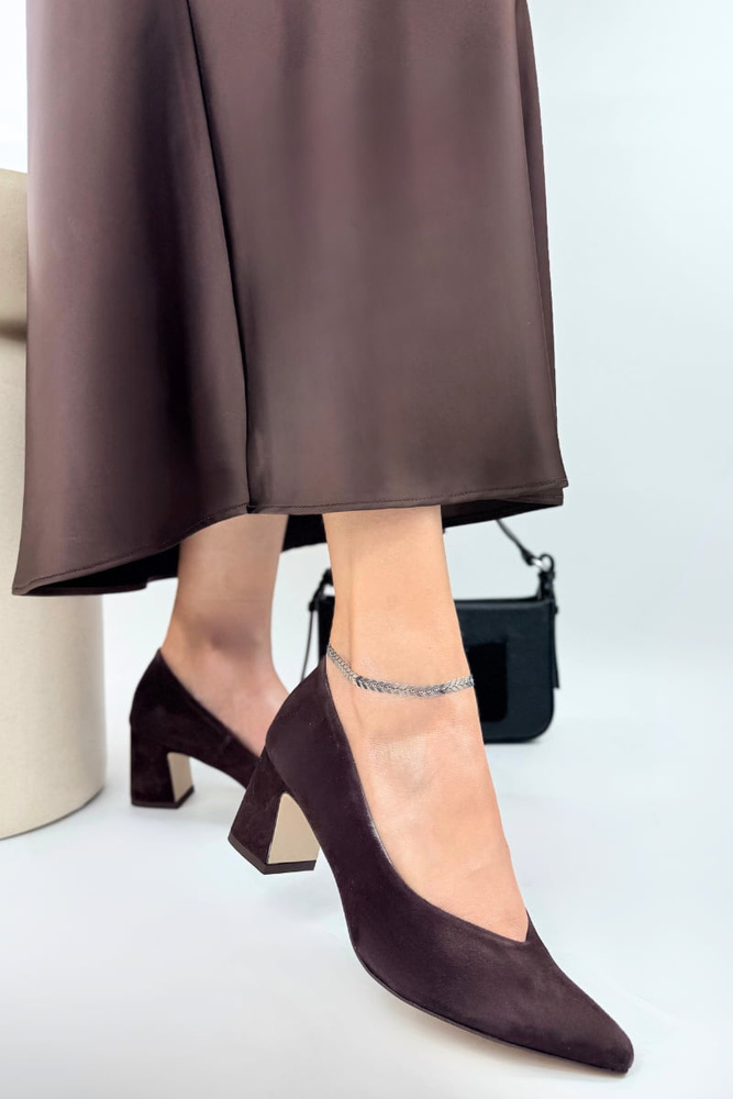 Černé lodičky Clasicco s ozdobným podpatkem