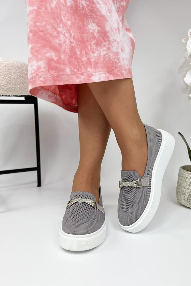 Šedé dámské boty na platformě se zdobením