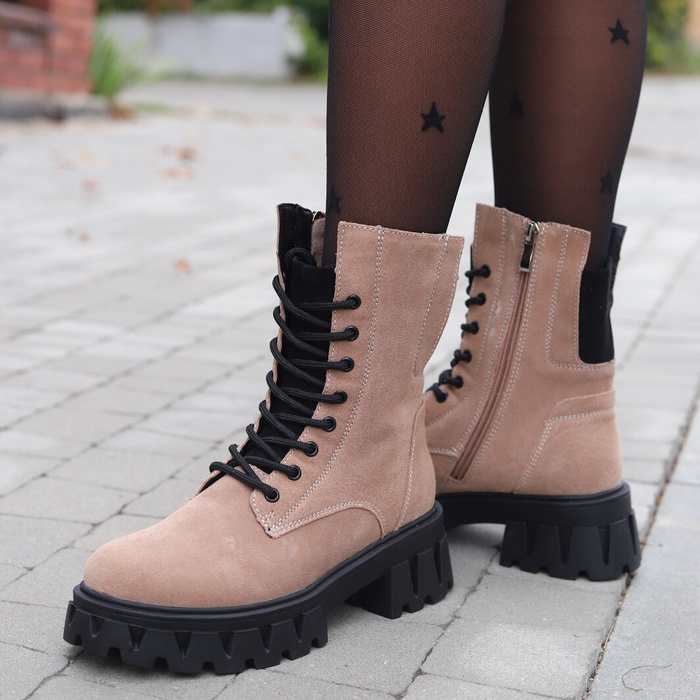 Béžové kožené vysoké kozačky T. Sokolski