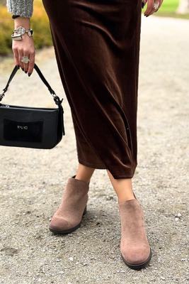 Hnědé semišové ploché boty, zateplené