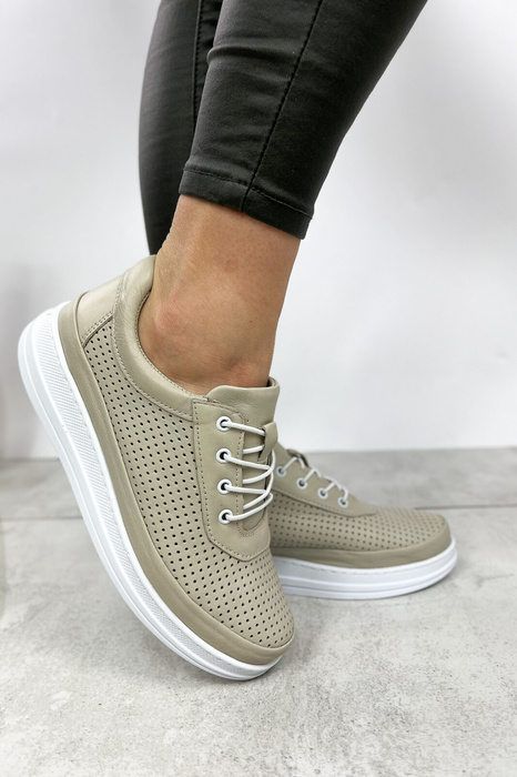 Béžové kožené boty na platformě